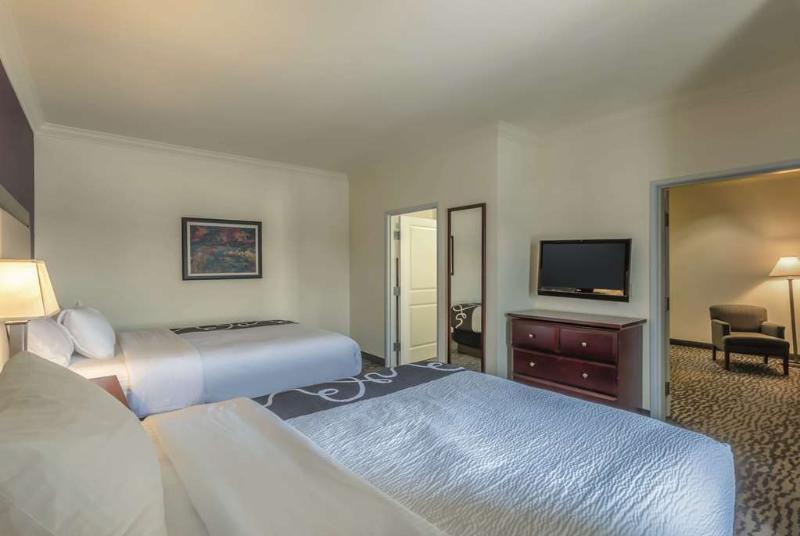 La Quinta Inn & Suites By Wyndham Loveland Estes Park لوفلاند المظهر الخارجي الصورة